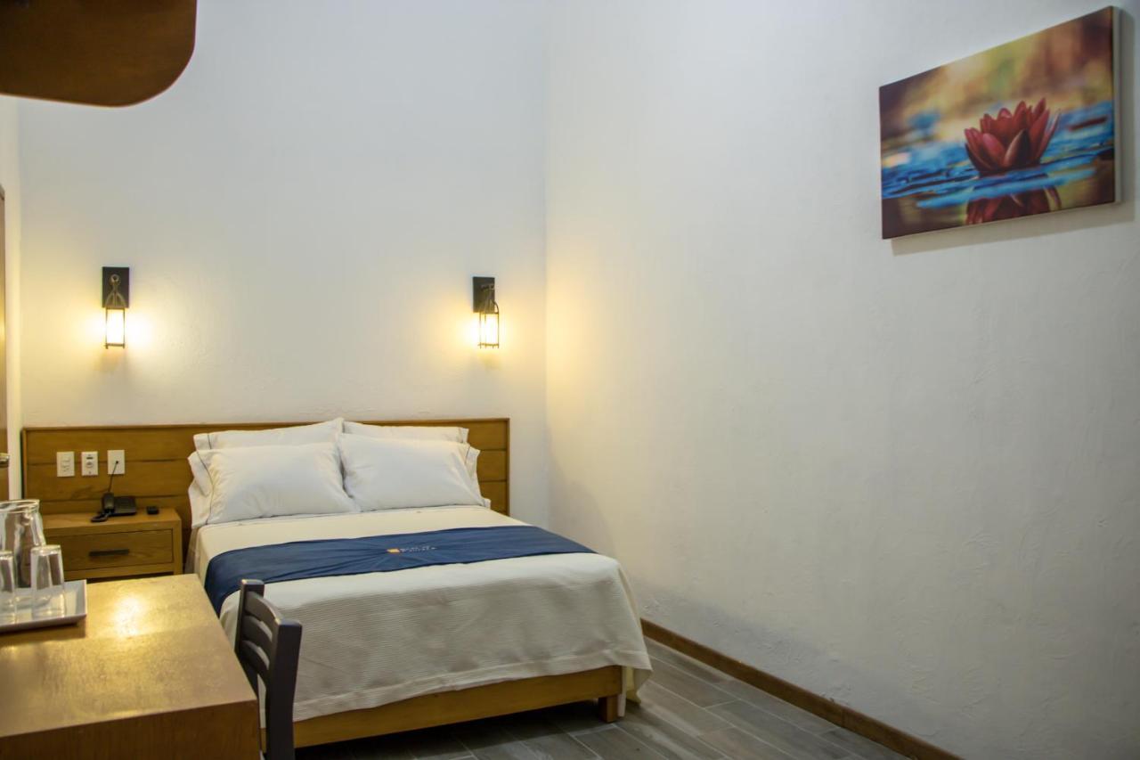 Hotel Real De Castilla Colonial グアダラハラ エクステリア 写真