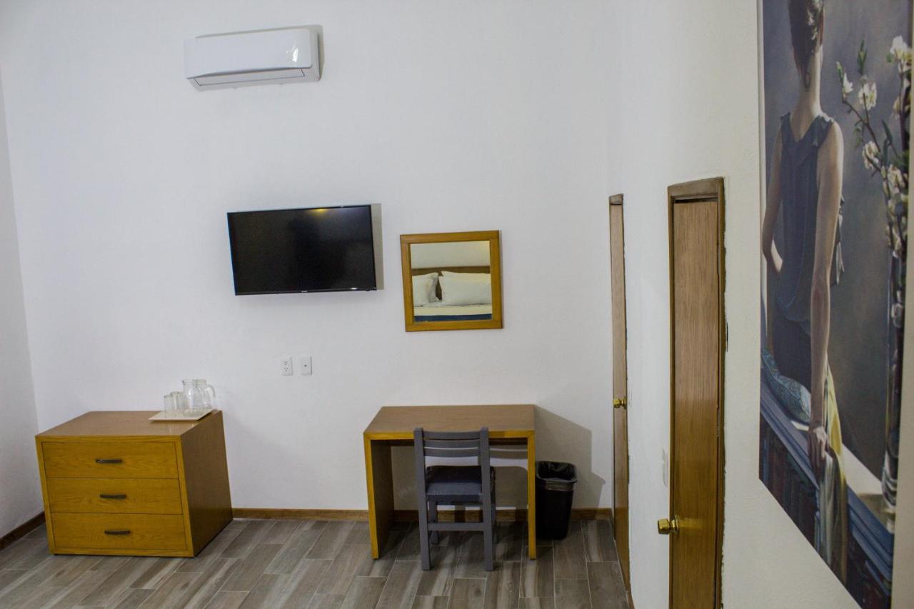 Hotel Real De Castilla Colonial グアダラハラ エクステリア 写真