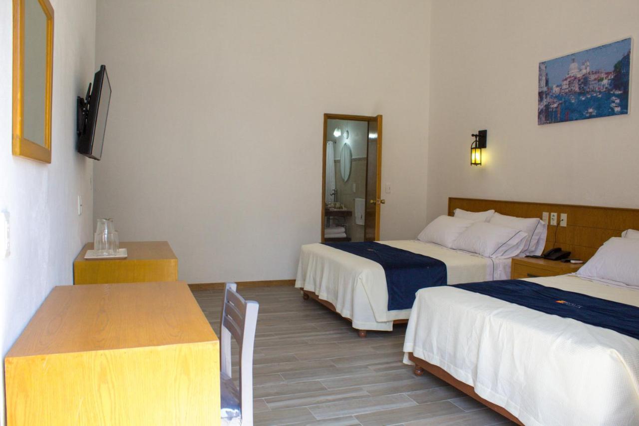 Hotel Real De Castilla Colonial グアダラハラ エクステリア 写真