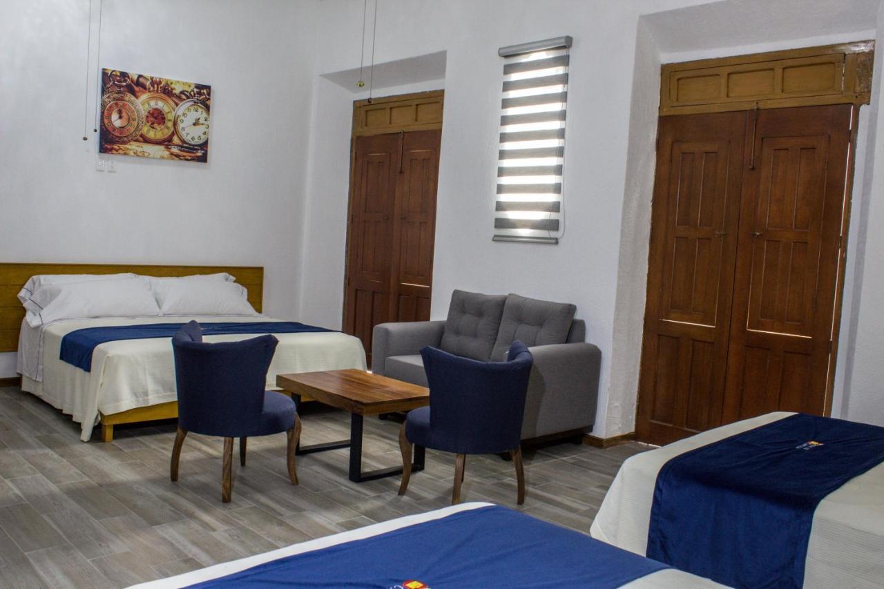 Hotel Real De Castilla Colonial グアダラハラ エクステリア 写真