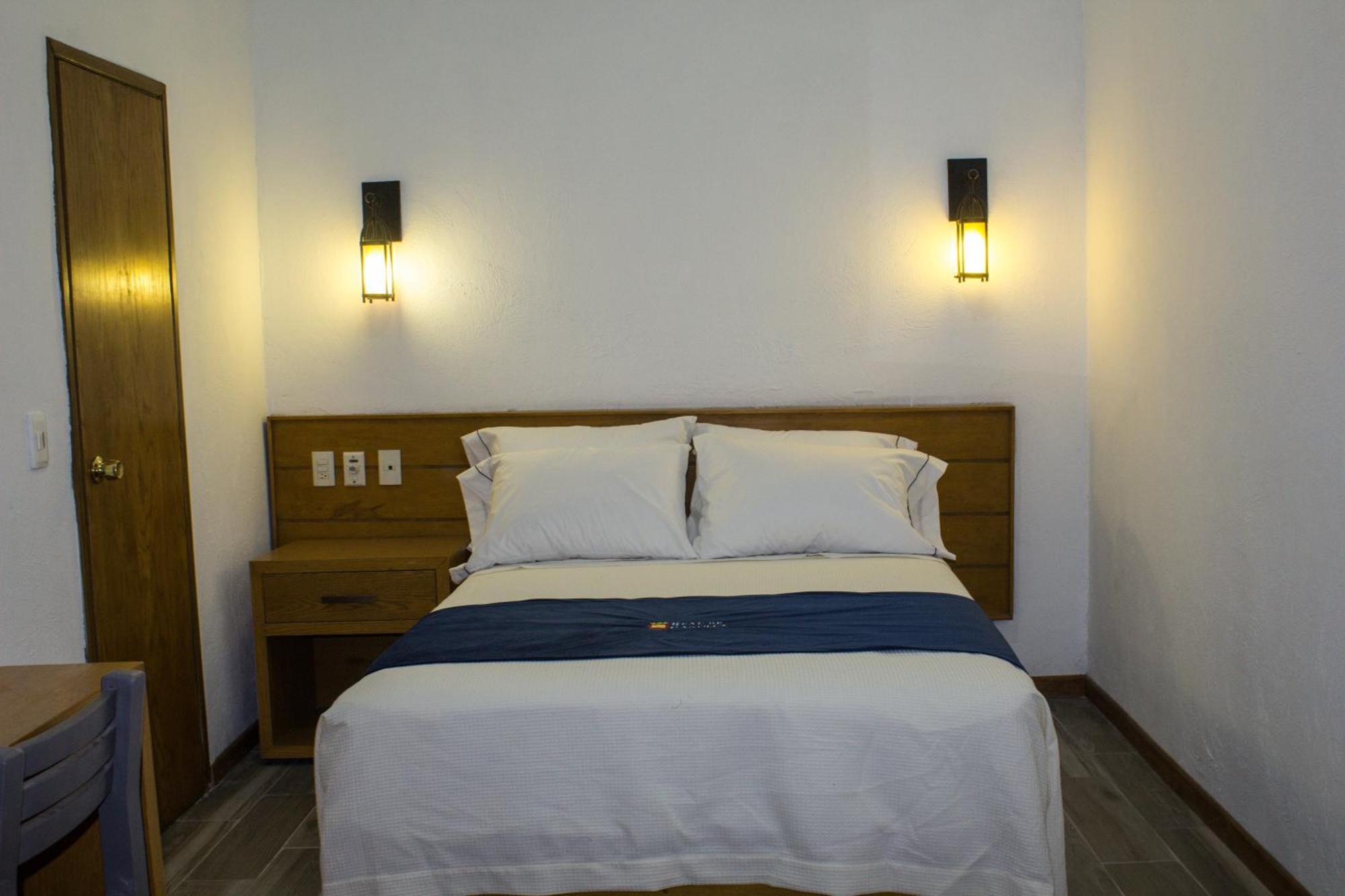 Hotel Real De Castilla Colonial グアダラハラ 部屋 写真