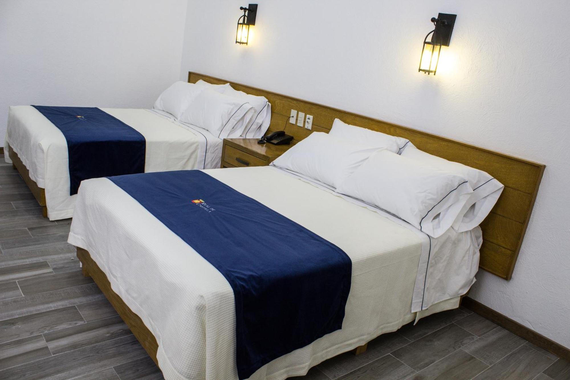 Hotel Real De Castilla Colonial グアダラハラ 部屋 写真